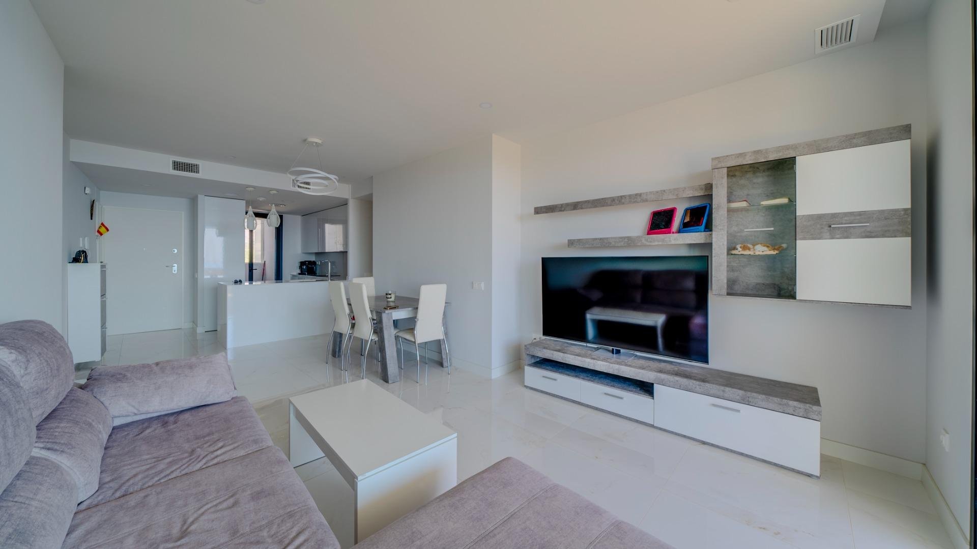 Apartamento en Benidorm, Alicante, España 2 dormitorios, 130 m2 No. 168758