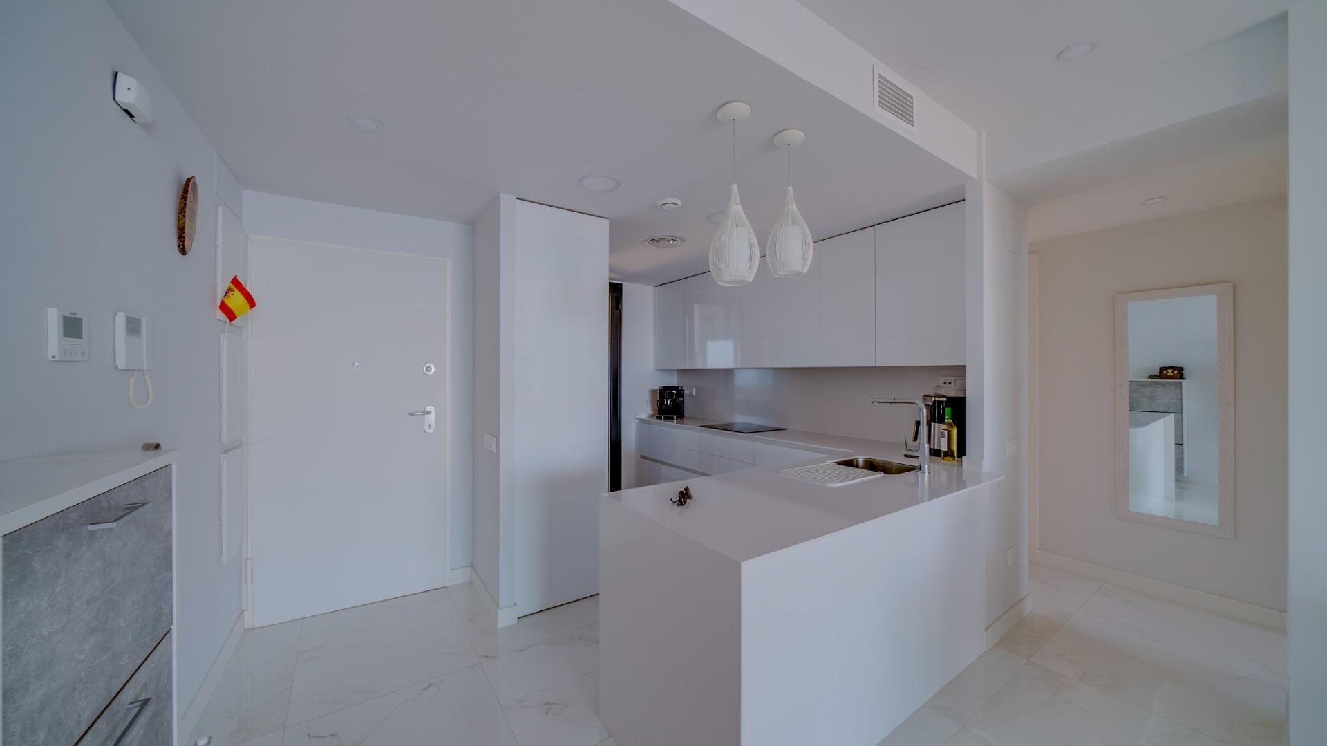 Apartamento en Benidorm, Alicante, España 2 dormitorios, 130 m2 No. 168758