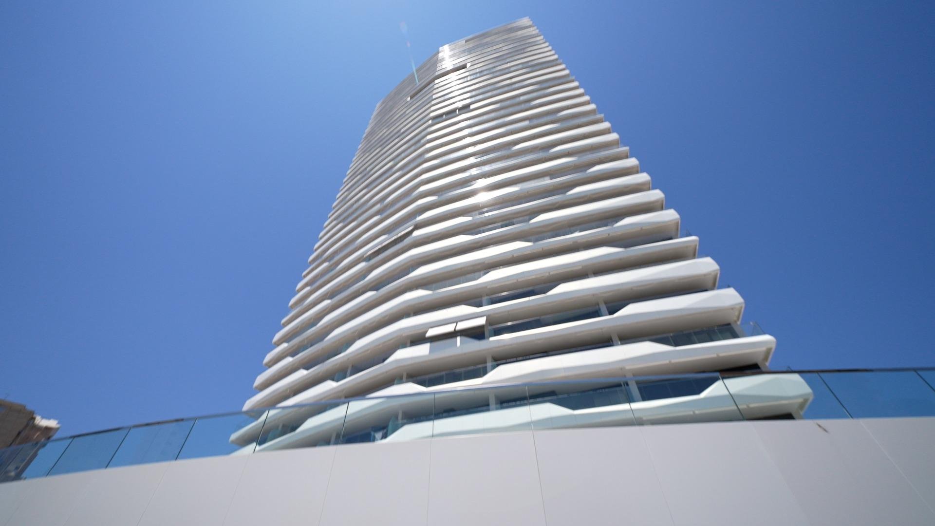 Apartamento en Benidorm, Alicante, España 2 dormitorios, 130 m2 No. 168758