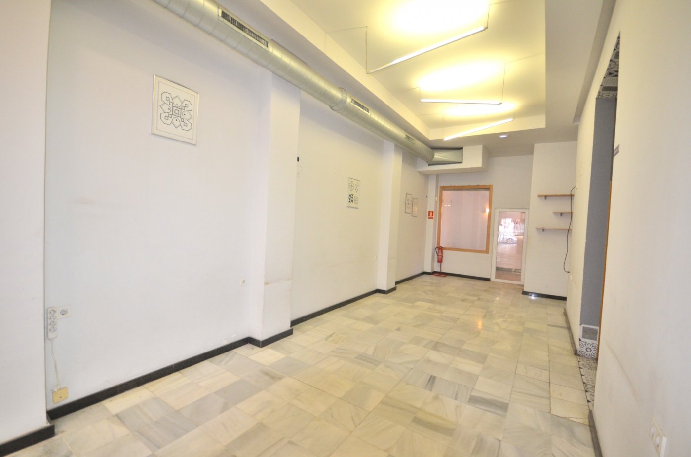 Commercial property in Torrevieja, Alicante, Spain 200 sq.m. No. 177509
