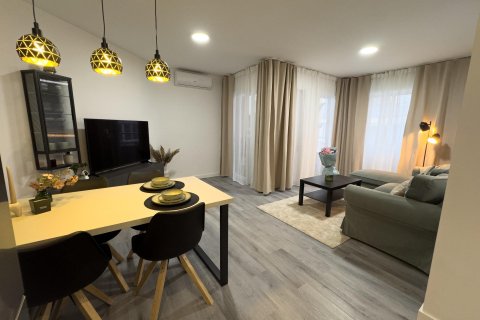 Apartment in Torrevieja, Alicante, Spain 2 bedrooms, 82 sq.m. No. 177504