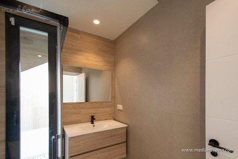 Huvila myytävänä Torre de la Horadada, Alicante, Espanja, 3 makuuhuonetta, 130 m2 No. 166138 - kuva 11