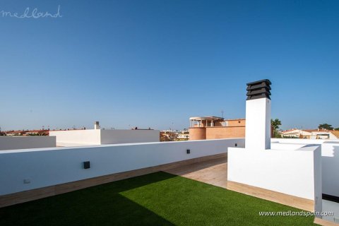 Huvila myytävänä Torre de la Horadada, Alicante, Espanja, 3 makuuhuonetta, 130 m2 No. 166138 - kuva 14