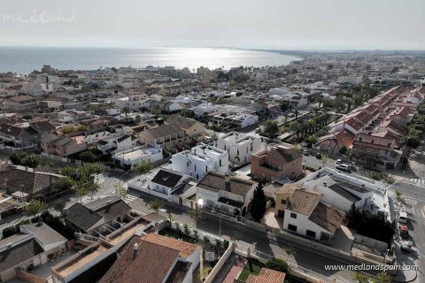 Huvila myytävänä Torre de la Horadada, Alicante, Espanja, 3 makuuhuonetta, 130 m2 No. 166138 - kuva 15