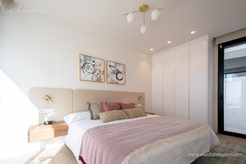 Huvila myytävänä Torre de la Horadada, Alicante, Espanja, 3 makuuhuonetta, 130 m2 No. 166138 - kuva 10