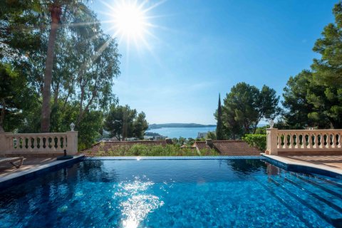 Villa à vendre Peguera, Mallorca, Espagne, 3 chambres, 294 m2 No. 138703 - photo 1