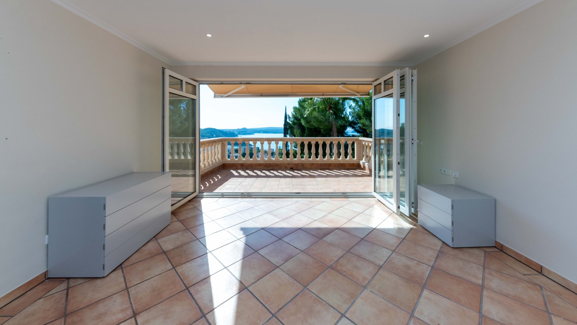 Huvila Peguera, Mallorca, Espanja 4 makuuhuonetta, 294 m2 No. 138703