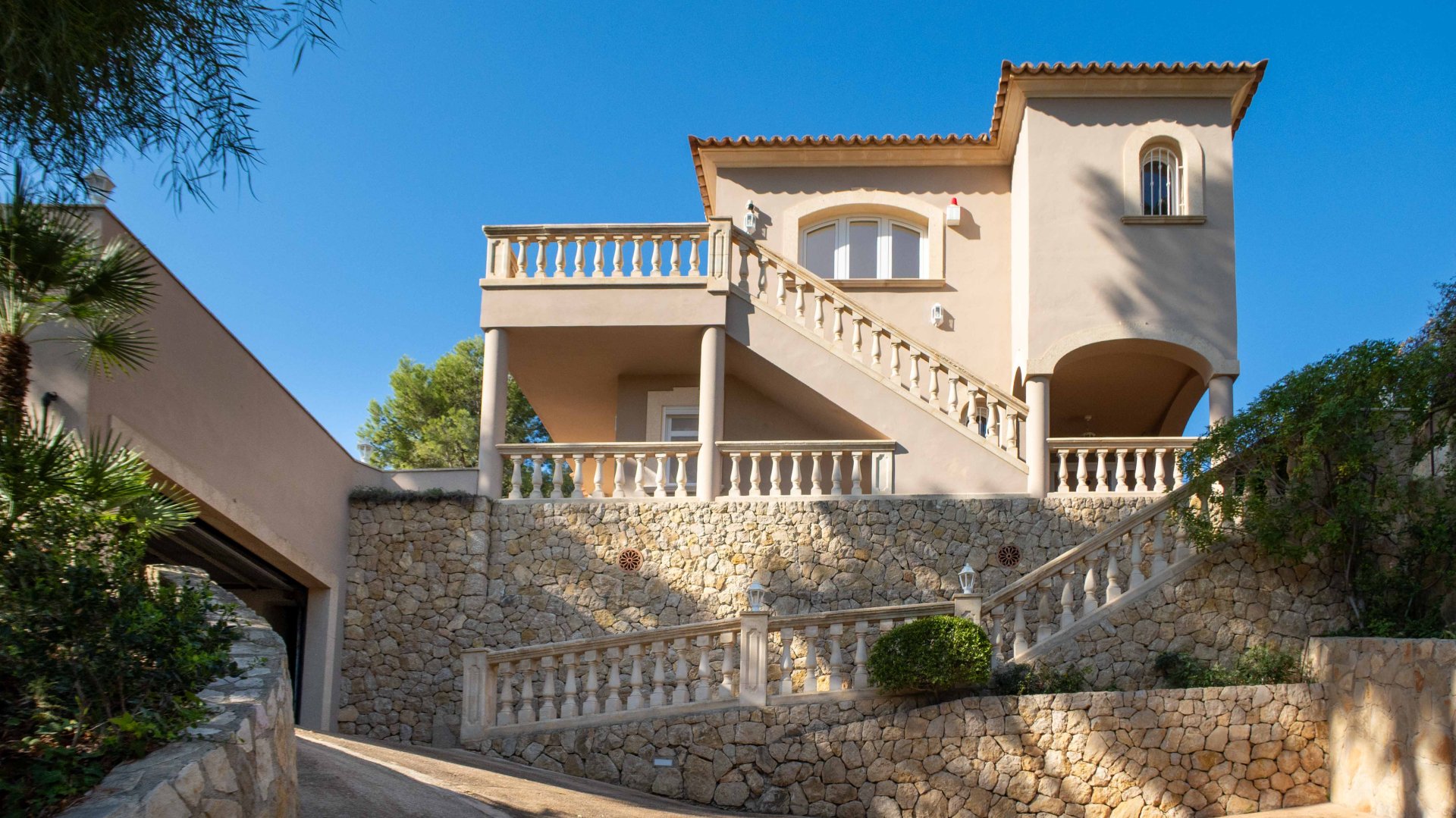 Huvila Peguera, Mallorca, Espanja 4 makuuhuonetta, 294 m2 No. 138703