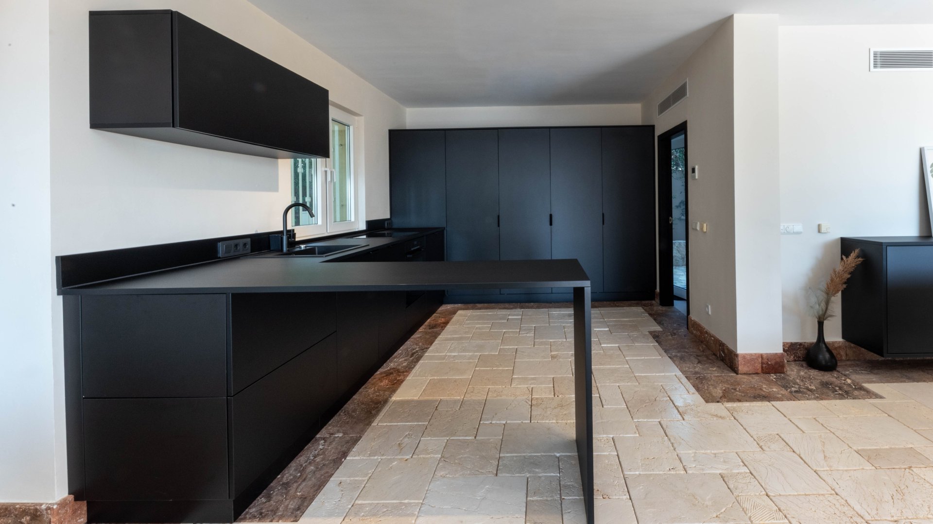 Huvila Peguera, Mallorca, Espanja 4 makuuhuonetta, 294 m2 No. 138703