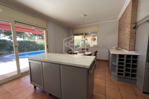 Villa à vendre Barcelona, Espagne, 4 chambres, 600 m2 No. 138701 - photo 9