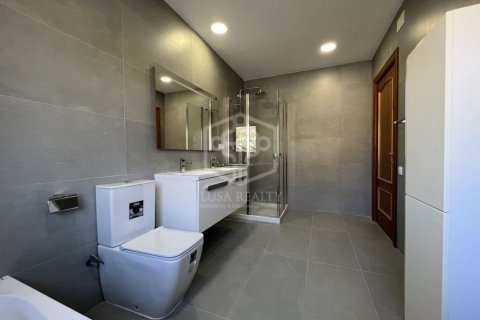Villa à vendre Barcelona, Espagne, 4 chambres, 600 m2 No. 138701 - photo 22