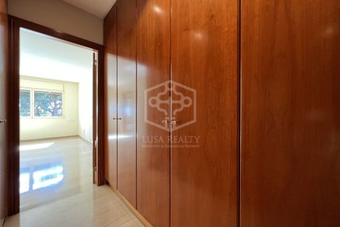 Villa à vendre Barcelona, Espagne, 4 chambres, 600 m2 No. 138701 - photo 30