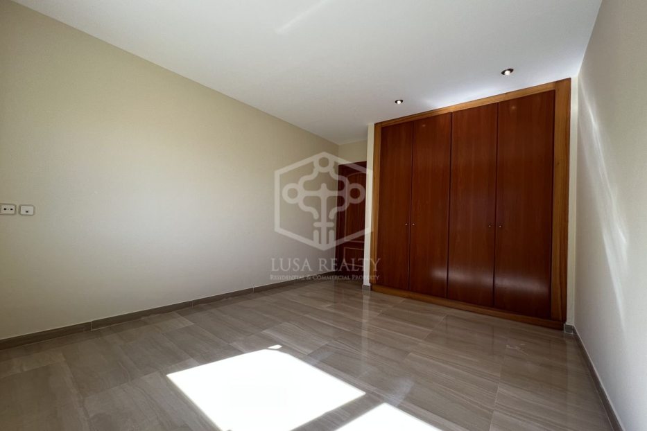 Willa w Barcelona, Hiszpania 4 sypialnie, 600 mkw. nr 138701
