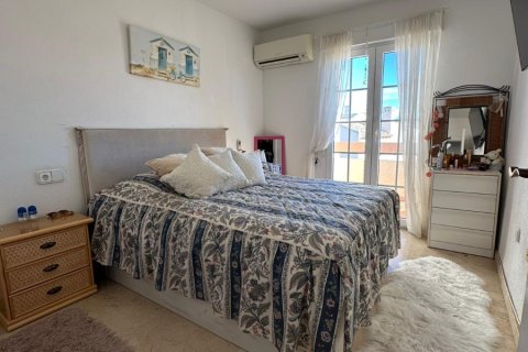 Kaupunkipientalo myytävänä Alicante, Espanja, 2 makuuhuonetta, 119 m2 No. 147597 - kuva 12