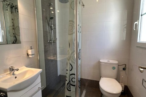 Kaupunkipientalo myytävänä Alicante, Espanja, 2 makuuhuonetta, 119 m2 No. 147597 - kuva 19