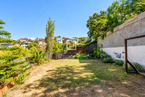 Villa for sale in Sitges, Barcelona, Spain 4 bedrooms, 215 sq.m. No. 196230 - photo 18