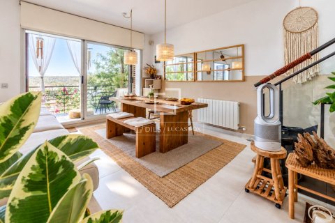 Villa for sale in Sitges, Barcelona, Spain 4 bedrooms, 215 sq.m. No. 196230 - photo 20