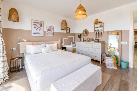 Villa for sale in Sitges, Barcelona, Spain 4 bedrooms, 215 sq.m. No. 196230 - photo 22