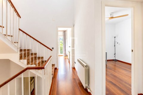 Villa for sale in Sitges, Barcelona, Spain 4 bedrooms, 160 sq.m. No. 196235 - photo 24