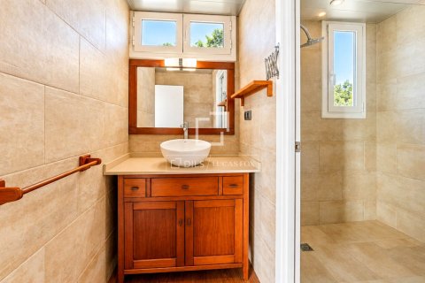 Villa for sale in Sitges, Barcelona, Spain 4 bedrooms, 160 sq.m. No. 196235 - photo 30