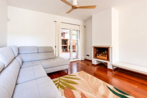 Villa for sale in Sitges, Barcelona, Spain 4 bedrooms, 160 sq.m. No. 196235 - photo 8