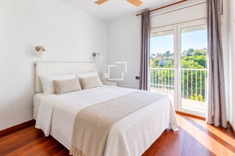 Villa for sale in Sitges, Barcelona, Spain 4 bedrooms, 160 sq.m. No. 196235 - photo 17