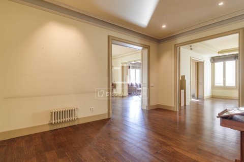 Dzīvoklis pārdošanā Barcelona, Spānijā 4 istabas, 256 m2 Nr. 196229 - attēls 12