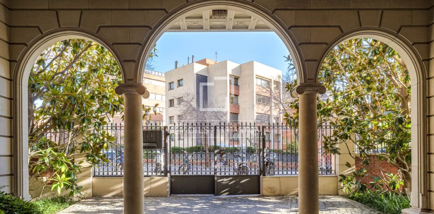 Dzīvoklis Barcelona, Spānijā 4 istabas, 256 m2 Nr. 196229
