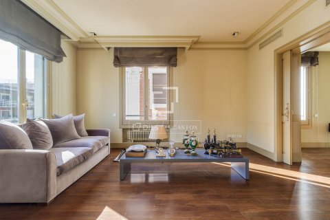 Dzīvoklis pārdošanā Barcelona, Spānijā 4 istabas, 256 m2 Nr. 196229 - attēls 18