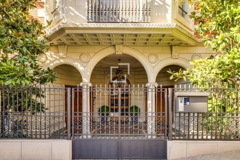 Dzīvoklis pārdošanā Barcelona, Spānijā 4 istabas, 256 m2 Nr. 196229 - attēls 4