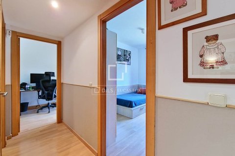 Dzīvoklis pārdošanā Cubelles, Barcelona, Spānijā 4 istabas, 120 m2 Nr. 196231 - attēls 9