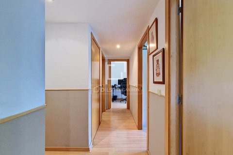 Dzīvoklis pārdošanā Cubelles, Barcelona, Spānijā 4 istabas, 120 m2 Nr. 196231 - attēls 18