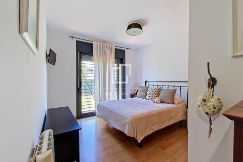 Dzīvoklis pārdošanā Cubelles, Barcelona, Spānijā 4 istabas, 120 m2 Nr. 196231 - attēls 13
