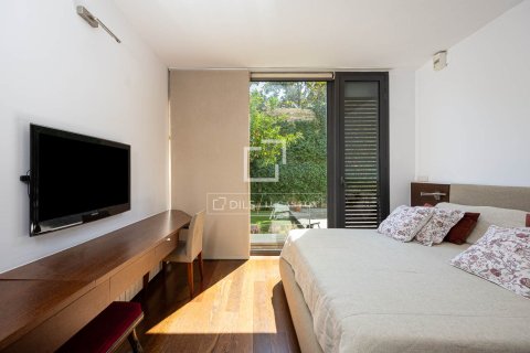 Villa for sale in Barcelona, Spain 4 bedrooms, 285 sq.m. No. 196234 - photo 21