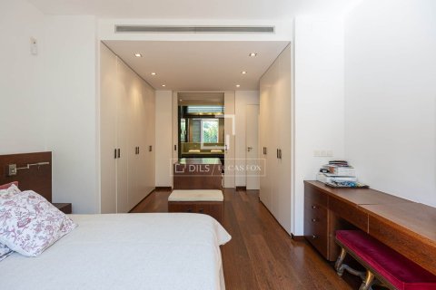 Villa for sale in Barcelona, Spain 4 bedrooms, 285 sq.m. No. 196234 - photo 23