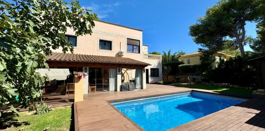 Villa El Toro, Mallorca, Spain 5 bedrooms, 300 sq.m. No. 109862