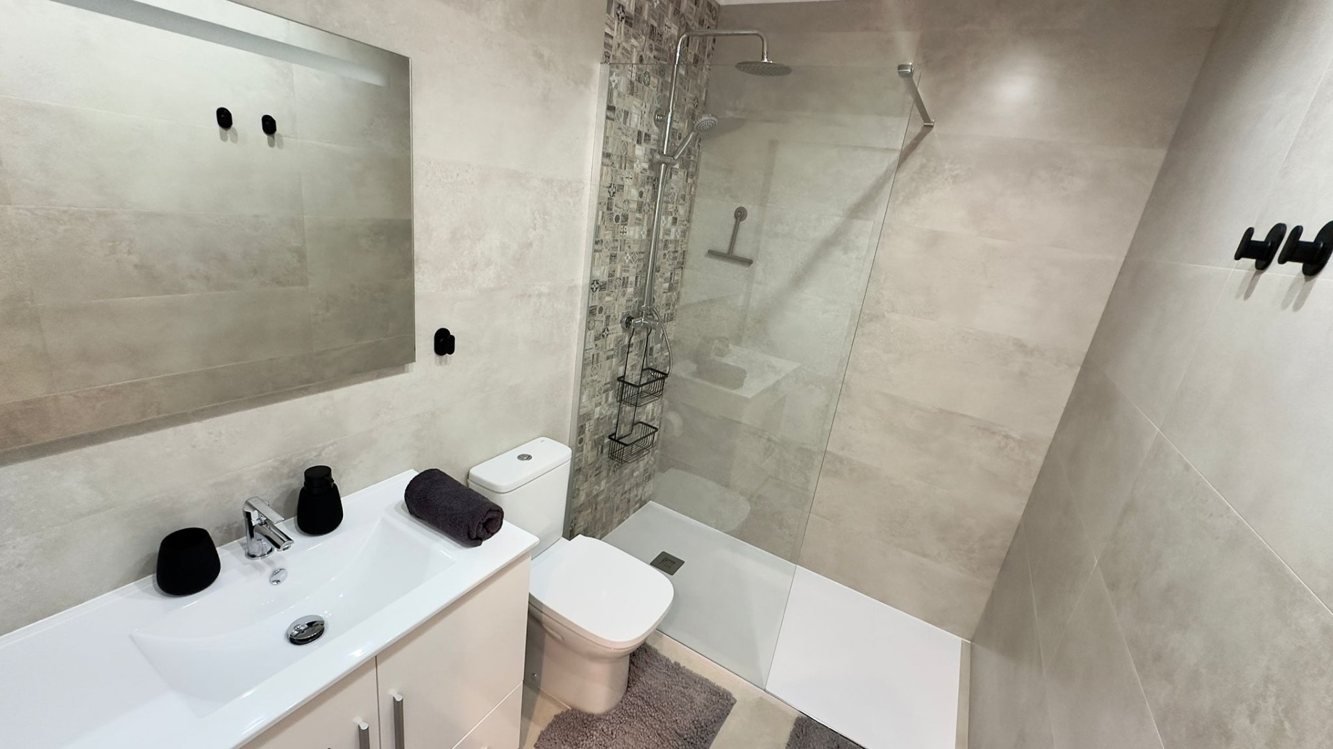 Appartamento a Villajoyosa, Alicante, Spagna 2 camere da letto, 160 mq. N° 192494