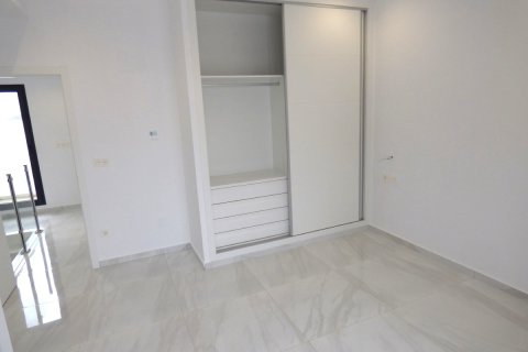 Villa for sale in Polop, Alicante, Spain 3 bedrooms, 150 sq.m. No. 192490 - photo 3