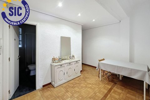 Apartment for sale in Valencia, Spain 4 bedrooms, 82 sq.m. No. 144243 - photo 4