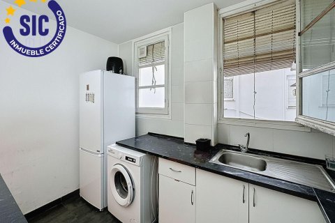 Apartment for sale in Valencia, Spain 4 bedrooms, 82 sq.m. No. 144243 - photo 10