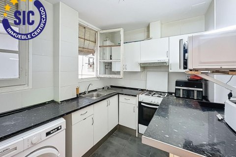 Apartment for sale in Valencia, Spain 4 bedrooms, 82 sq.m. No. 144243 - photo 3