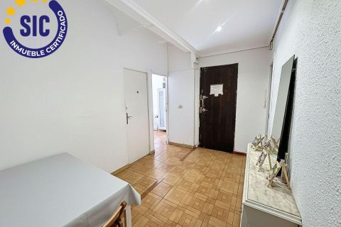 Apartment for sale in Valencia, Spain 4 bedrooms, 82 sq.m. No. 144243 - photo 12