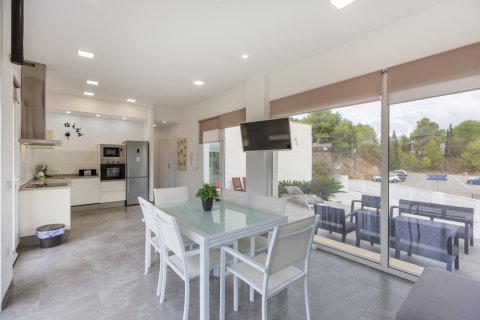 Villa zum Verkauf in Montroy, Valencia, Spanien 3 Schlafzimmer, 84 m2 Nr. 144241 - Foto 1