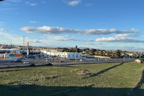 Penthouse for sale in Torrevieja, Alicante, Spain 2 bedrooms, 70 sq.m. No. 165845 - photo 17