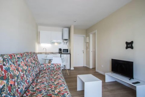 Apartamento en alquiler en Benidorm, Alicante, España 1 dormitorio, 55 m2 No. 165850 - foto 10