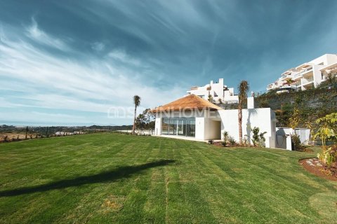 Huoneisto myytävänä Benahavis, Malaga, Espanja, 2 makuuhuonetta, 109 m2 No. 74082 - kuva 23