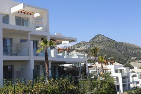 Продажа квартиры Бенахавис, Малага, Испания 2 спальни, 109м2 №74082 - фото 8