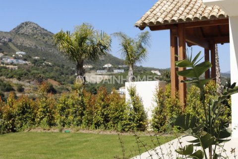 Продажа квартиры Бенахавис, Малага, Испания 2 спальни, 109м2 №74082 - фото 18
