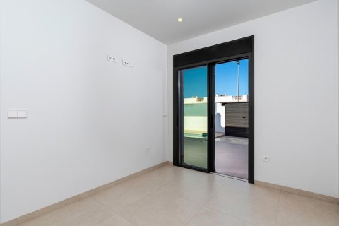 Bungalow à vendre Pilar de la Horadada, Alicante, Espagne, 3 chambres, 90 m2 No. 139236 - photo 12