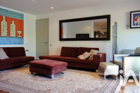 Māja pārdošanā Sant Vicenc De Montalt, Barcelona, Spānijā 7 istabas, 738 m2 Nr. 152888 - attēls 23